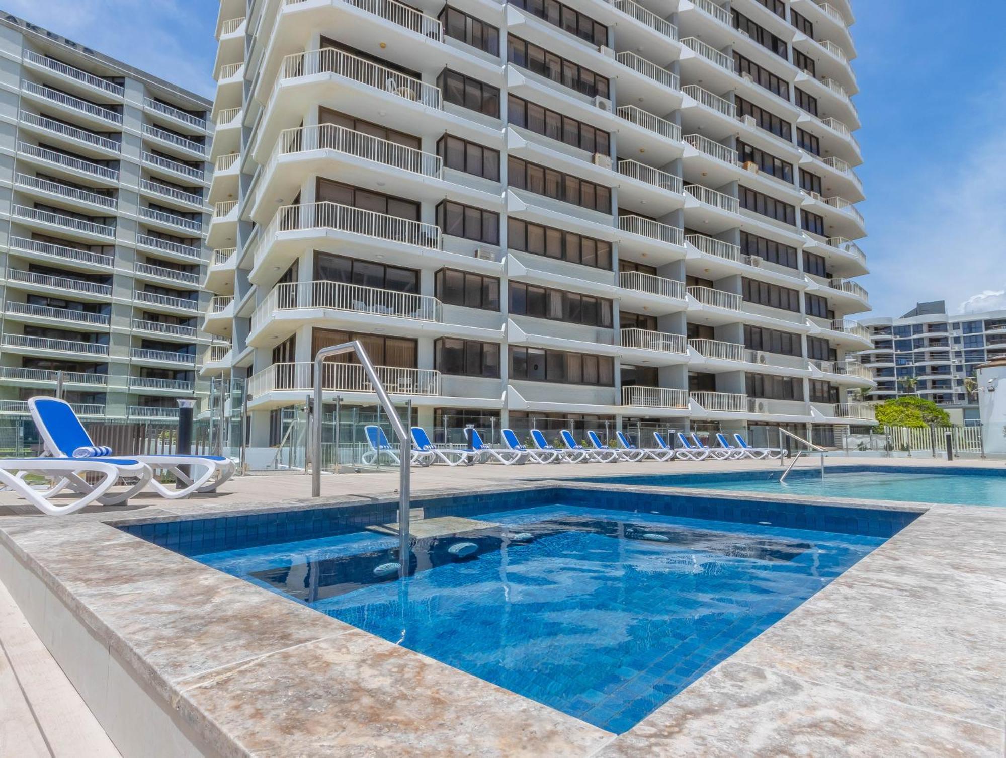 Breakers North Absolute Beachfront Apartments - Official Голд-Кост Экстерьер фото